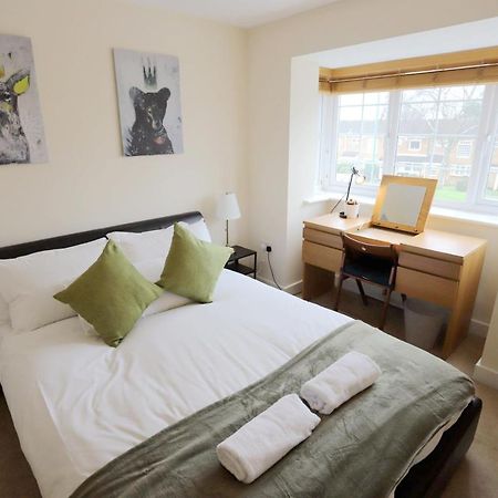 Easytravel Luxury Nec/Airport 3 Beds House Apartment Бирмингам Екстериор снимка