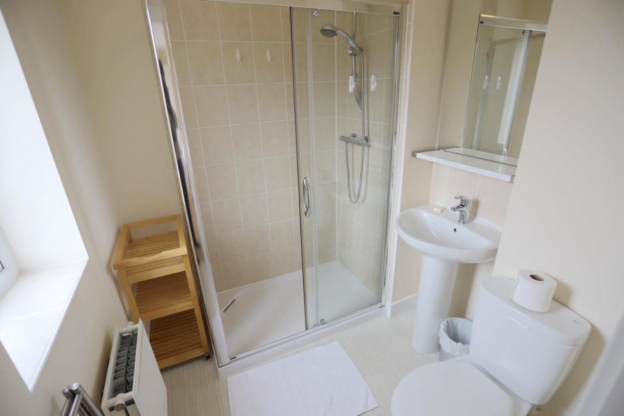 Easytravel Luxury Nec/Airport 3 Beds House Apartment Бирмингам Екстериор снимка