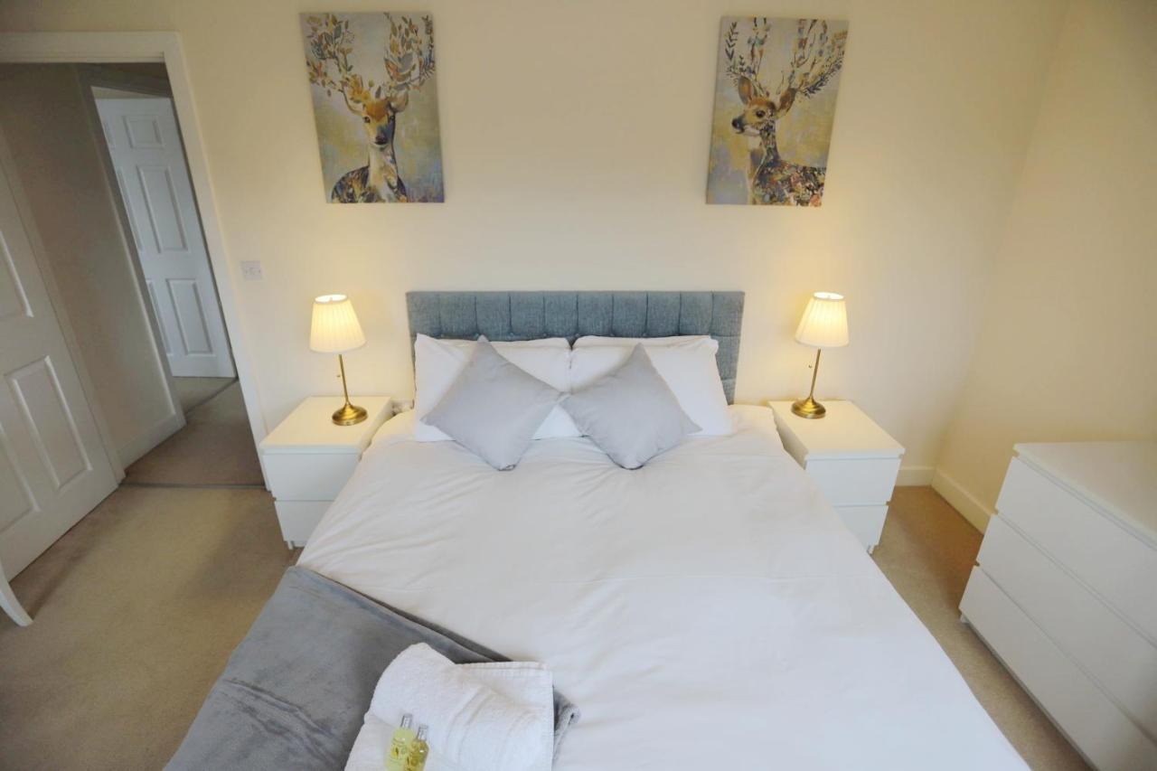 Easytravel Luxury Nec/Airport 3 Beds House Apartment Бирмингам Екстериор снимка