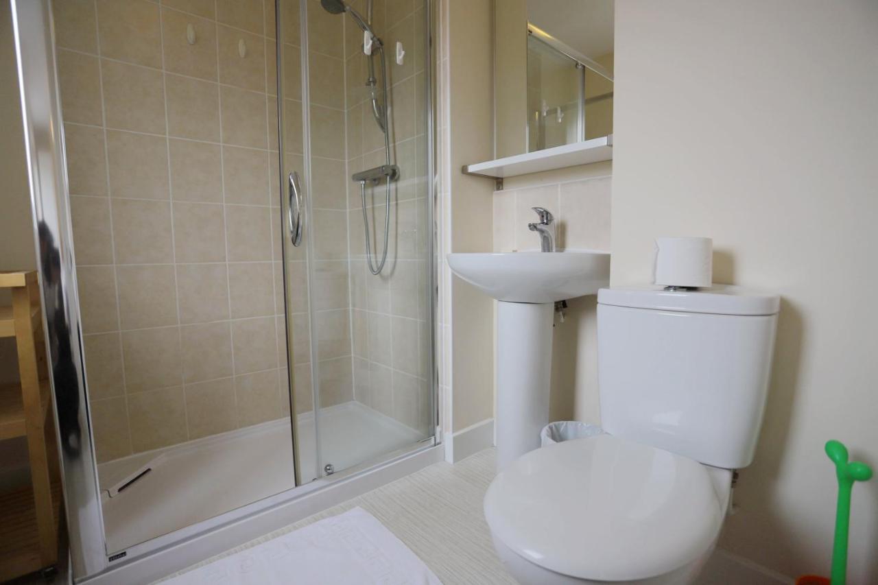 Easytravel Luxury Nec/Airport 3 Beds House Apartment Бирмингам Екстериор снимка
