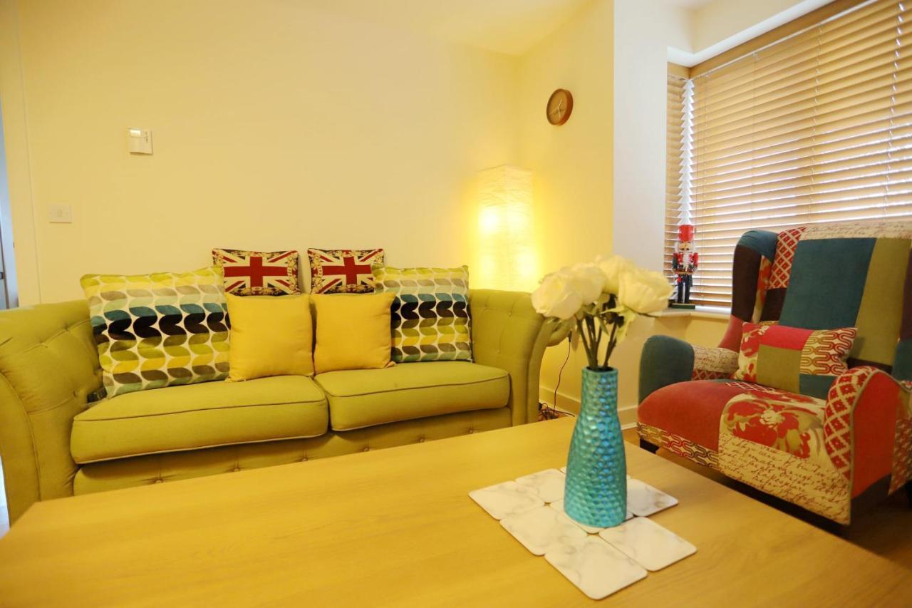 Easytravel Luxury Nec/Airport 3 Beds House Apartment Бирмингам Екстериор снимка