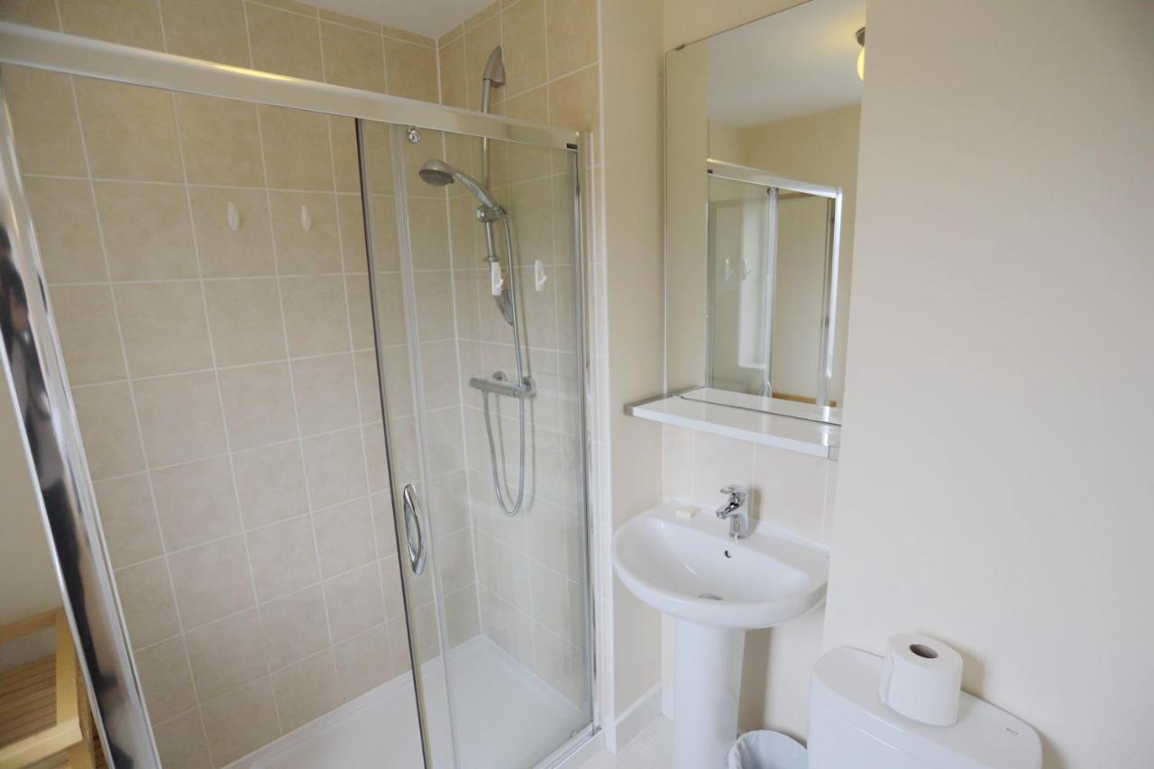 Easytravel Luxury Nec/Airport 3 Beds House Apartment Бирмингам Екстериор снимка