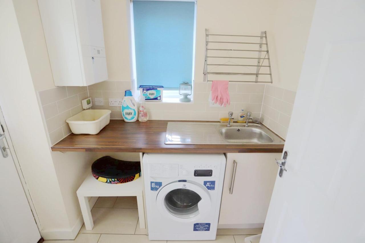 Easytravel Luxury Nec/Airport 3 Beds House Apartment Бирмингам Екстериор снимка