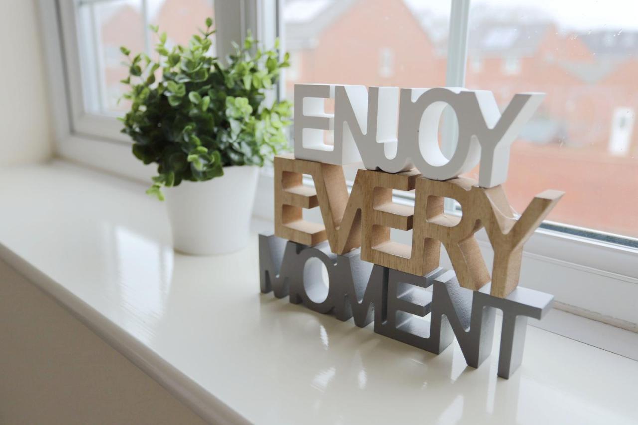 Easytravel Luxury Nec/Airport 3 Beds House Apartment Бирмингам Екстериор снимка