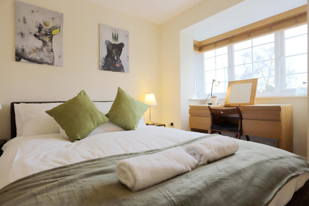 Easytravel Luxury Nec/Airport 3 Beds House Apartment Бирмингам Екстериор снимка